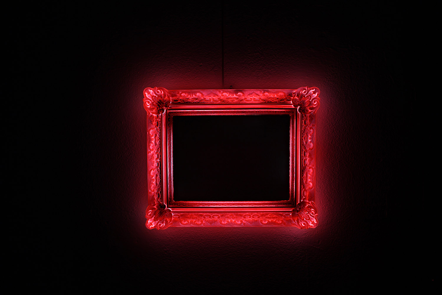 framed – PT [ K07 ] – L Bilderrahmen (Neonrot / Neonrot* ) – ca. 30 x40 cm, Einzelstück, 2017,